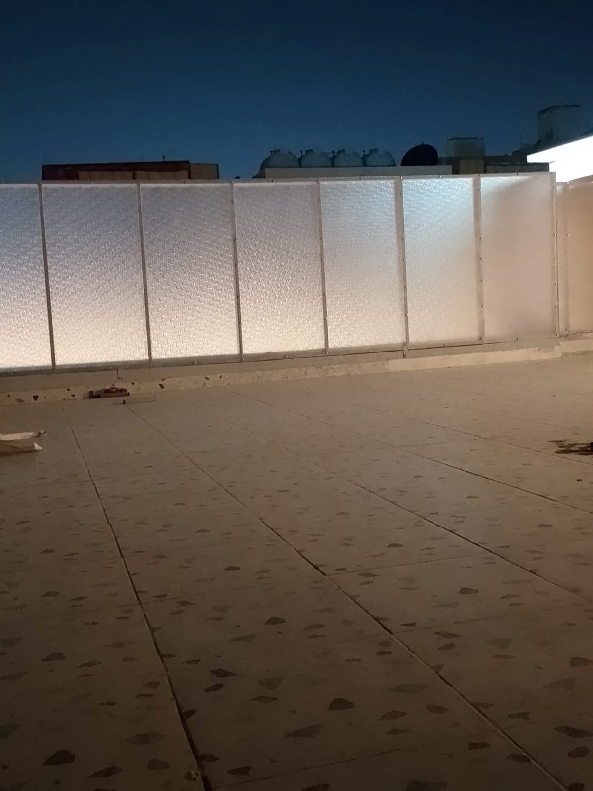 مشروع سواتر لكسان مميز