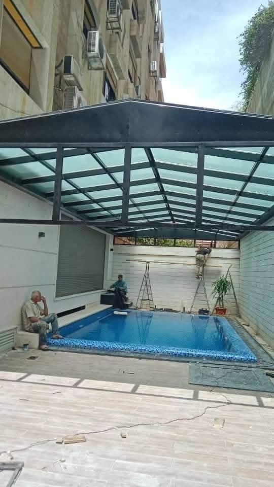 مظلات مسابح بتصميم جذاب