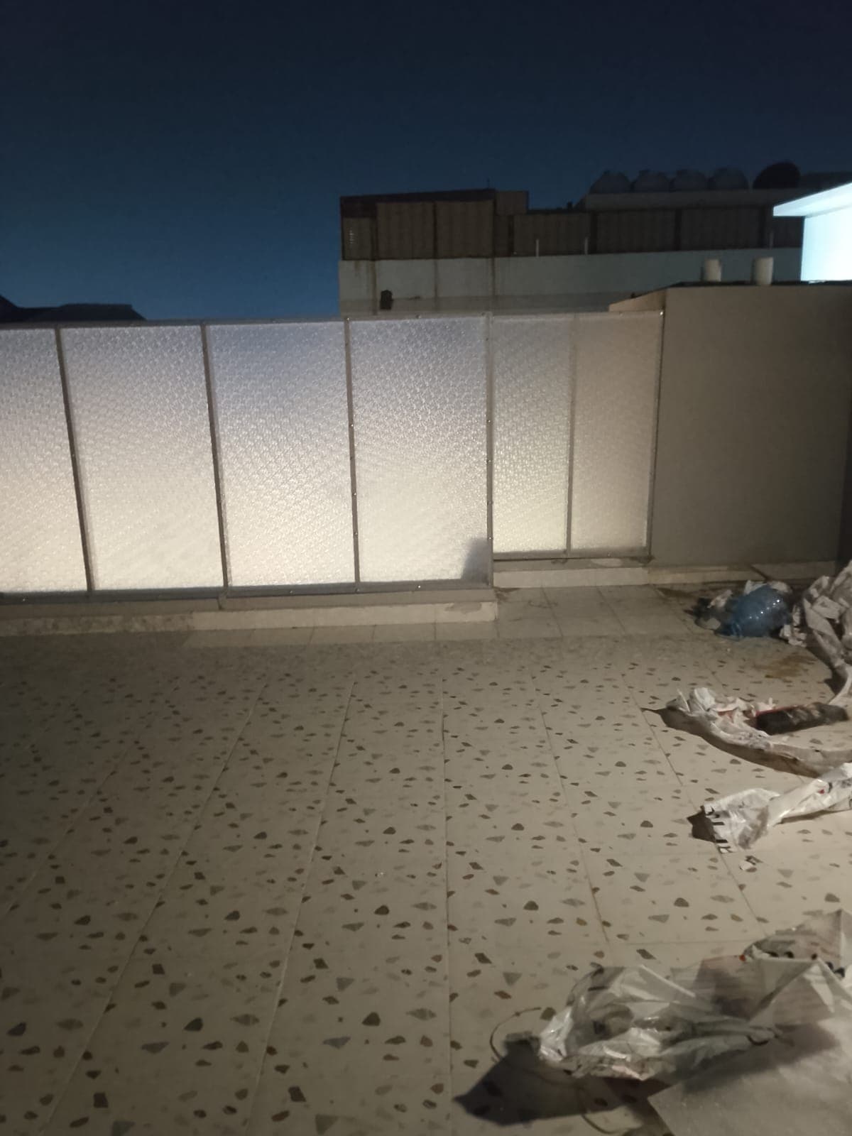 مشروع سواتر لكسان مميز