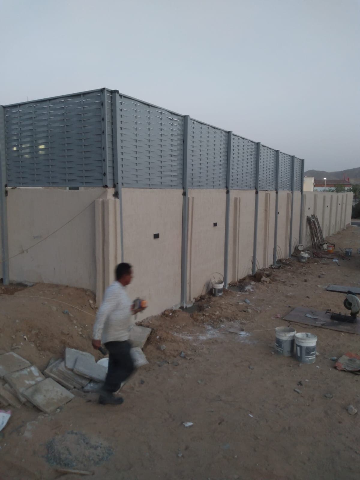 مشروع سواتر حديد مجدول مميز