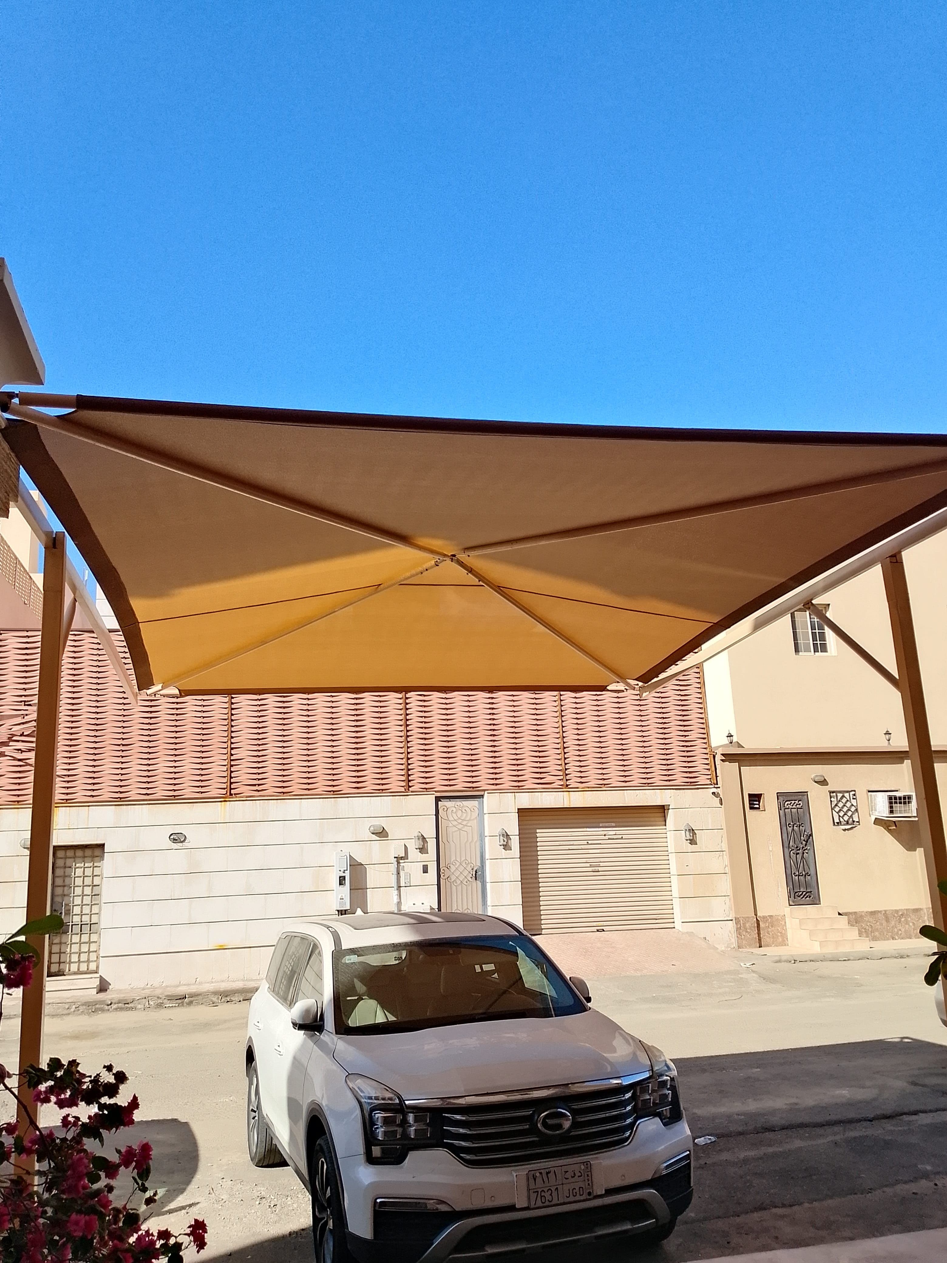 مظلات سيارات تغطية كاملة